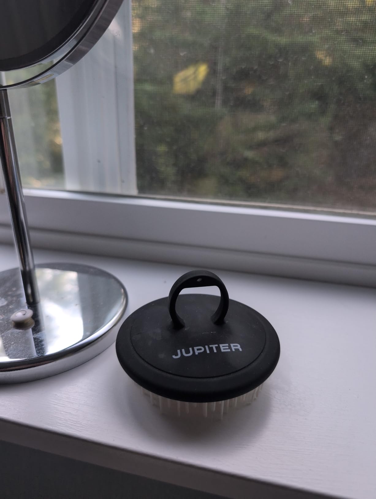 Jupiter Scalp Exfoliator - Scalp Massager Tool for Wet & Dry Hair - Ergonomic Detangler Brush - Dandruff Comb & Scrub to Remove Dandruff & Buildup and Support Circulation - Black/White customer photo 2