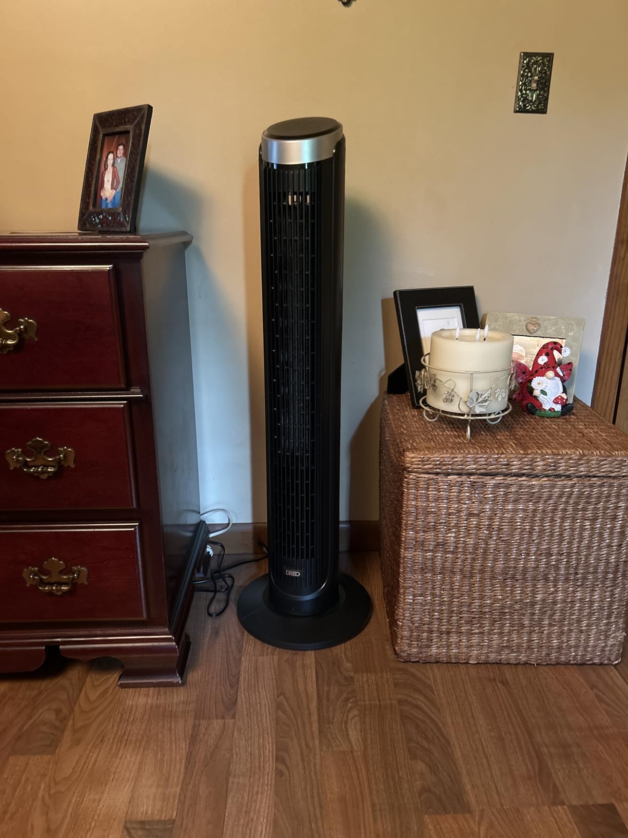 DREO Tower Fan for Bedroom, 90° Oscillating Fans that Blow Cold Air | 26 ft/s Powerful Airflow, 28dB Quiet Fan, 5 Speeds, 4 Cooling Modes, 12H Timer, 40