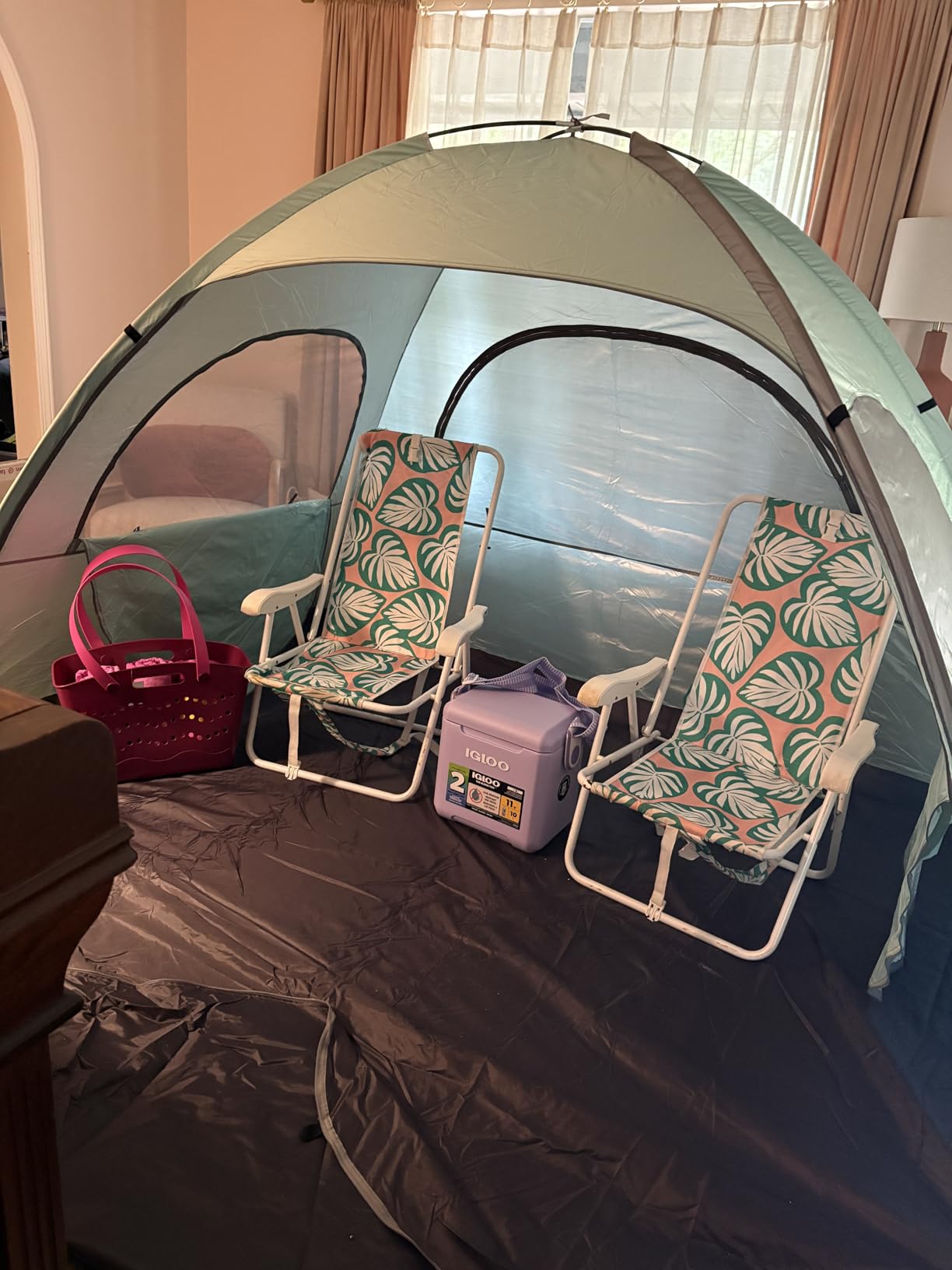 WhiteFang Beach Tent Anti-UV Portable Sun Shade Shelter for 3/4/6/8 Person, Extendable Floor with 3 Ventilating Mesh Windows Plus Carrying Bag, Stakes and Guy Lines customer photo 1