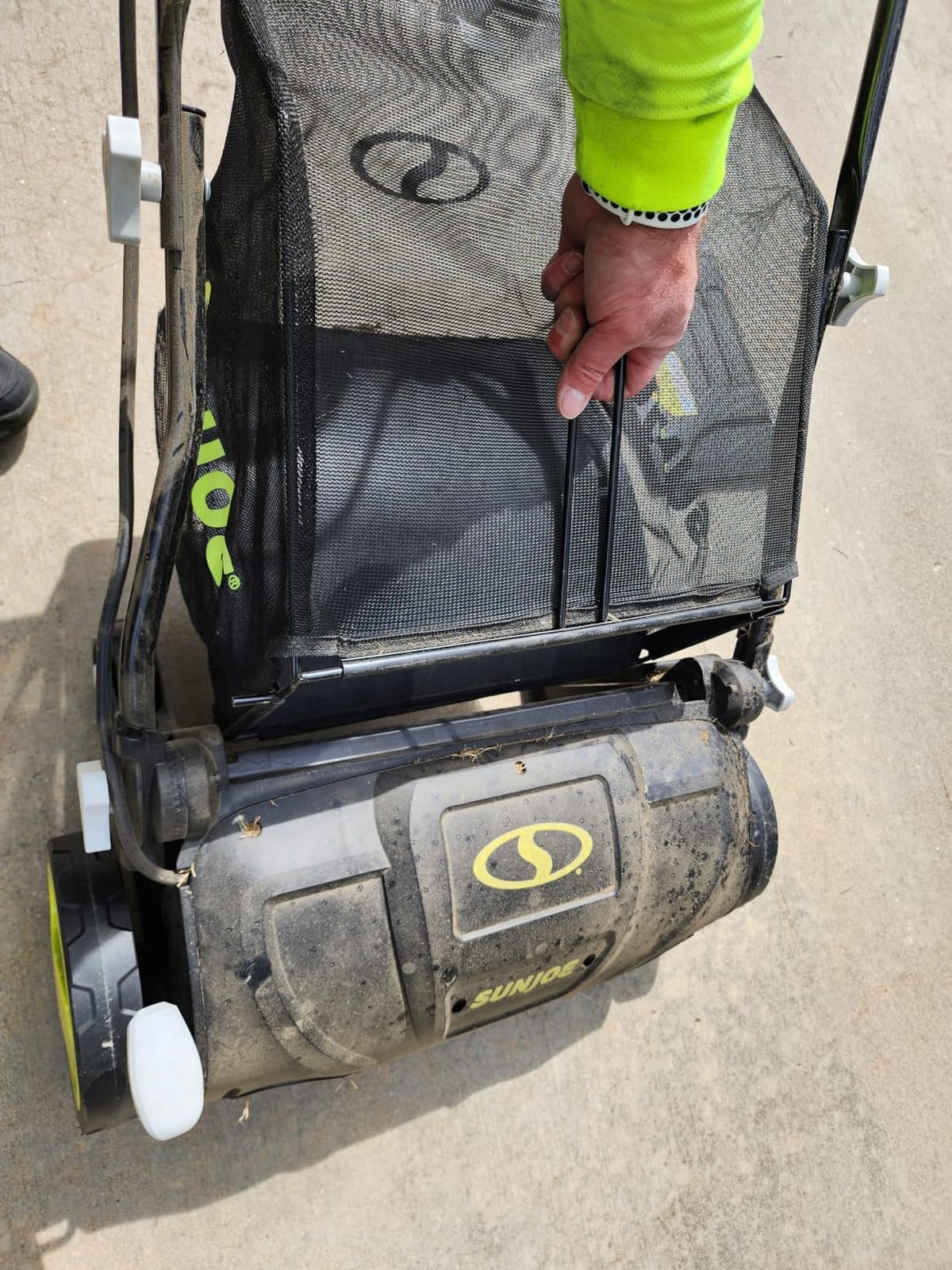 Sun Joe 15-Inch Lawn Dethatcher with Scarifier Blade Reel, AJ805E | and Collection Bag - 13-Amp Corded Yard Power Rake Tool Machine for Grass Thatch Removal, Electric Powered customer photo 2