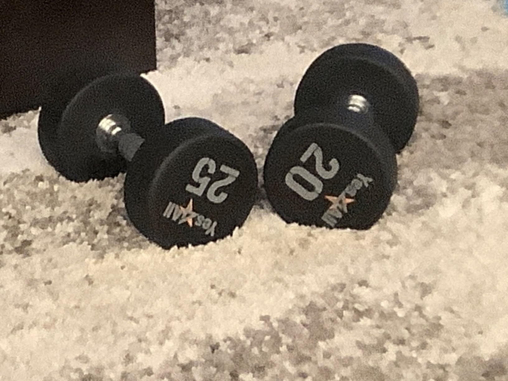 Yes4All Urethane Dumbbell with Anti-Slip Knurled Handle 5-50 LB for Muscle Building - Sold Individually customer photo 1