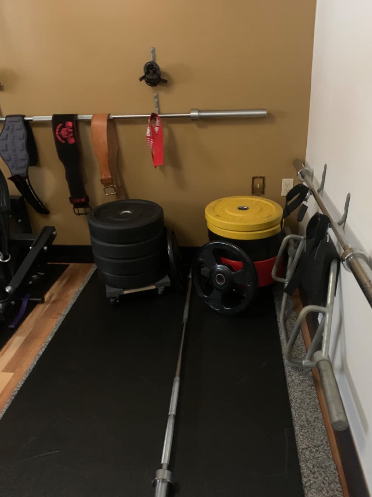 Titan Fitness Olympic Technique Training Barbell, 6 FT Chrome Finish, 15 KG(33lb) 28MM Shaft, Rated 500 LB, Weightlifting Bar customer photo 2
