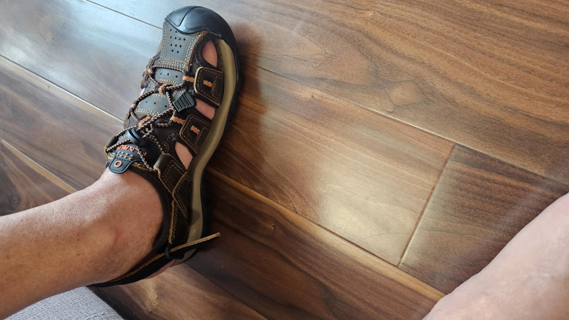 FLARUT Mens Closed Toe Hiking Sandals, Leather Athletic Water Shoes customer photo 2