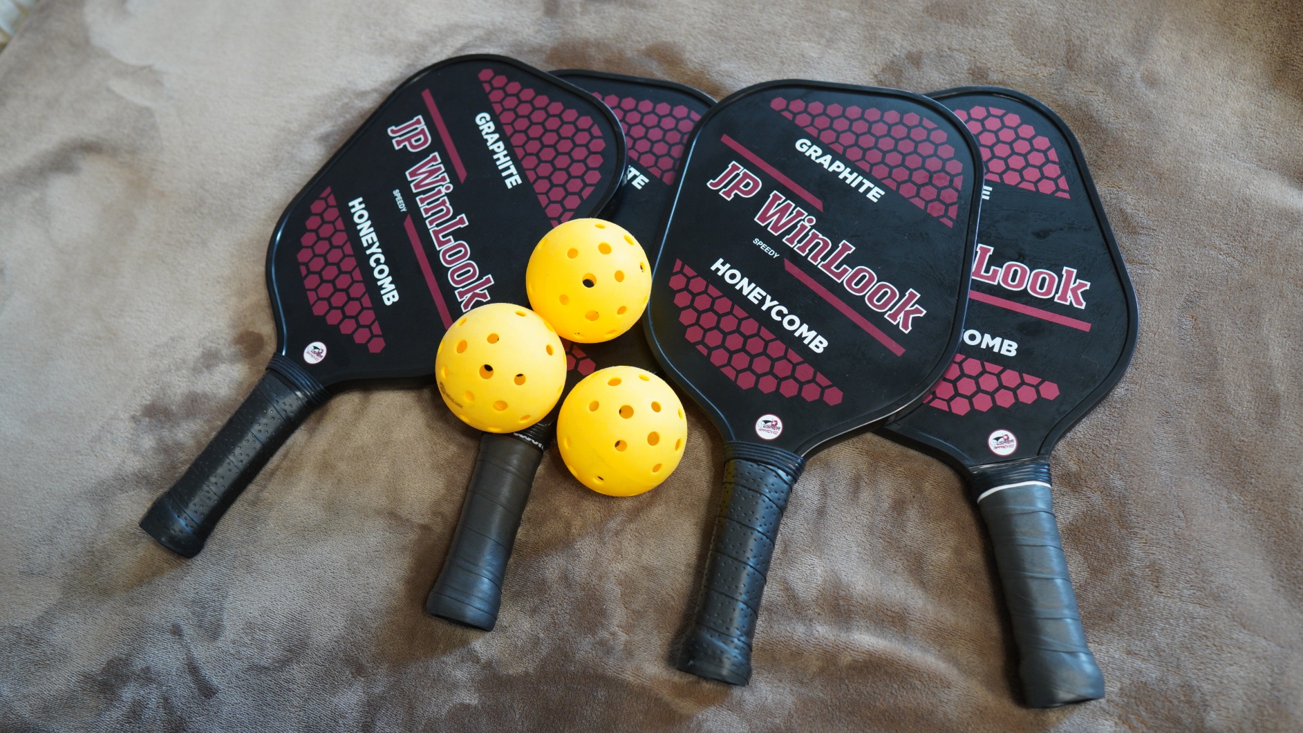 JP WinLook Premium Pickleball Paddles Set - USAPA Pickleball Set - Graphite Carbon Fiber Rackets for Women & Men and Balls for Indoor or Outdoor Play - Racquets, Pickleballs & Carry Bag customer photo 2