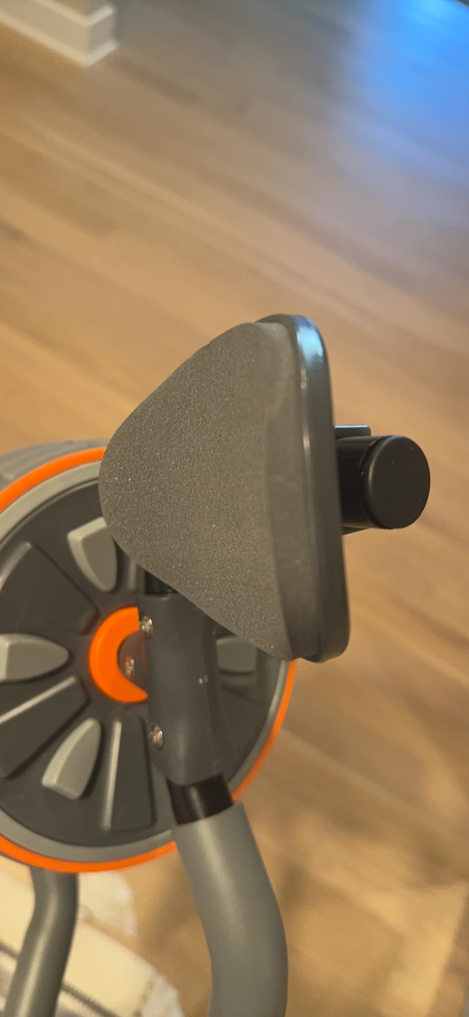 DMoose Fitness Ab Roller Wheel with Elbow Support & 2 Knee Pads - Abdominal Exercise Trainer for Core Strength Training - Ultimate Abs Workout Equipment for Home and Gym customer photo 1