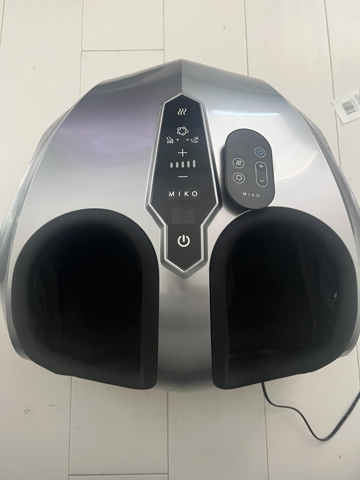 MIKO Foot Massager Machine - Deep Kneading, Shiatsu, Air Compression, and Heat Therapy - Plantar Fasciitis, Diabetics, Neuropathy, Fits Up to Men Size 12 customer photo 1