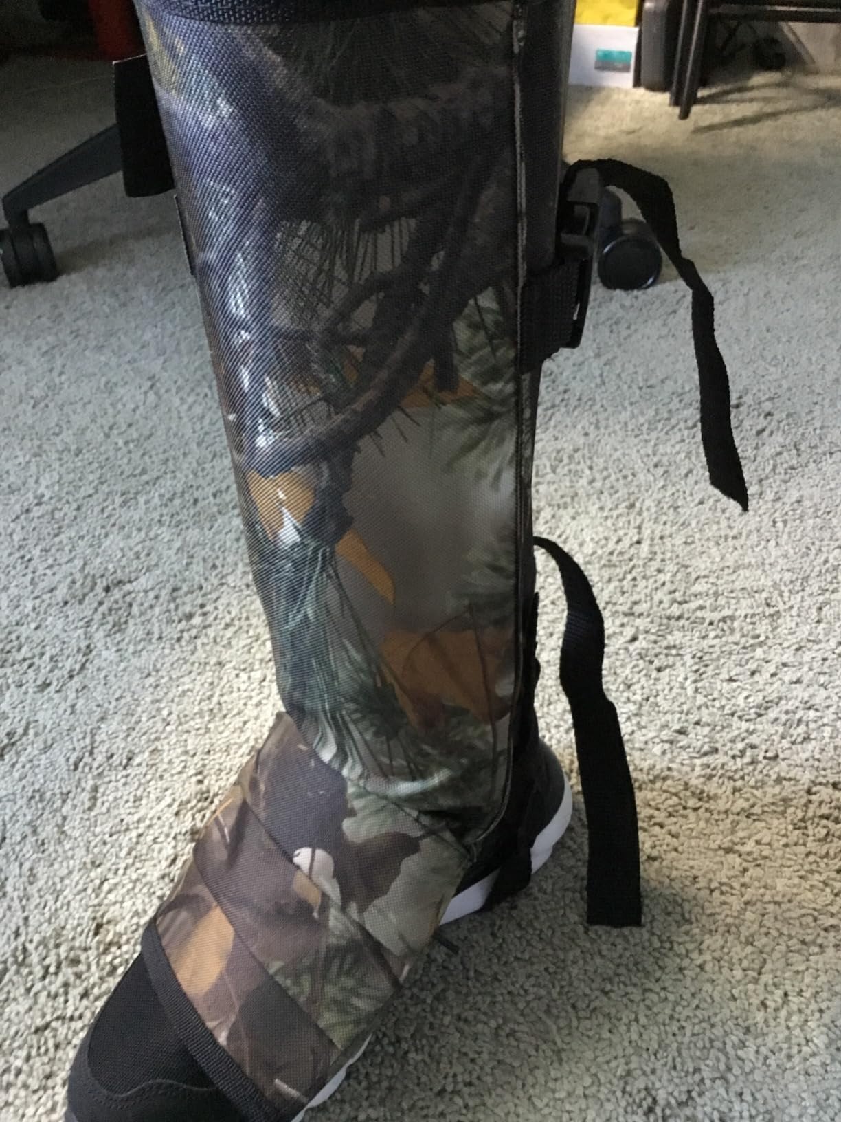MDSTOP Snake Gaiters Leg Guards, Waterproof Snake Guards, Adjustable Snake Bite Protection for Lower Legs, Snake Chaps for Men & Women, Snake Proof Gaiters for Hunting,Outdoor and Farm Working customer photo 1
