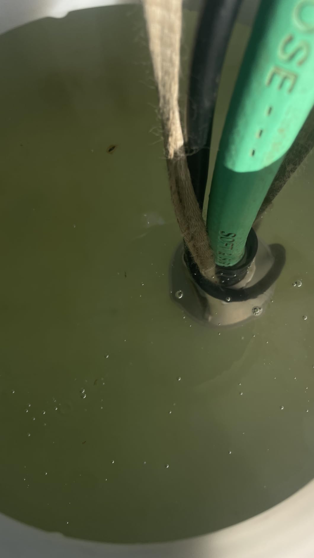 VEVOR Deep Well Submersible Pump 1 HP 115V/60Hz 37 GPM Flow 207 ft Head | for Industrial Irrigation & Home Use, 4 in. Stainless Steel Water Pump, with 33 ft Electric Cord, Copper Motor, IP68 Waterproof customer photo 2