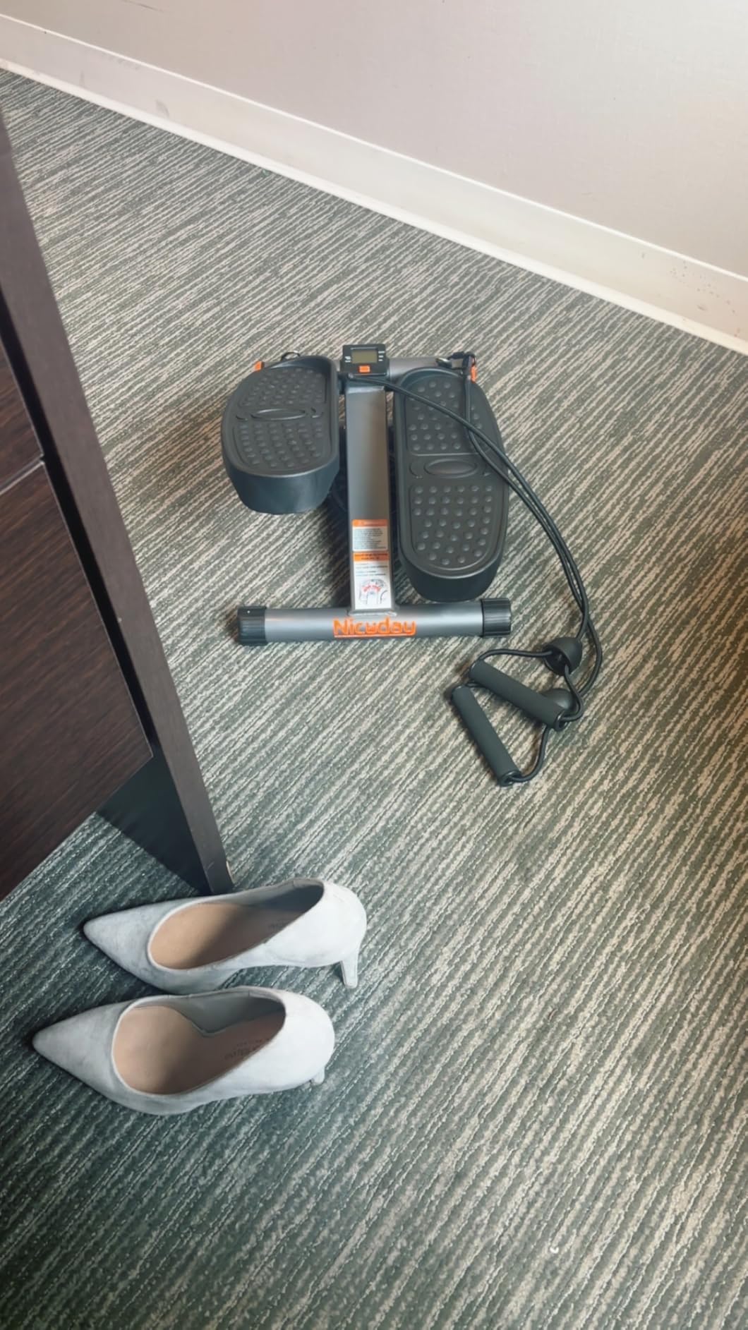 Niceday Steppers for Exercise at Home, Mini Stepper with 300LBS Capacity | Stair Stepper with Resistance Bands, Hydraulic Fitness Stepper with LCD Monitor, Twist Stepper Machine for Full Body Workout customer photo 2