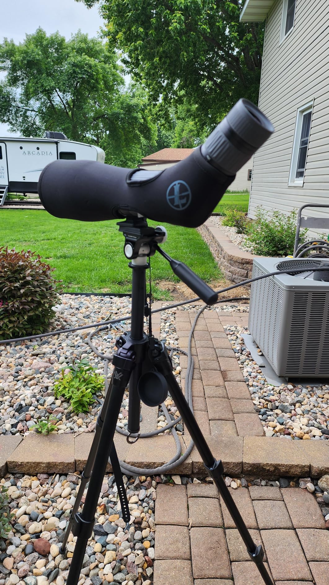 Vortex Mountain Pass Tripod Kit | 2-Way Pan Head - 22 lb Max Load, Arca-Swiss Mount, Aluminum Legs, Flip Lever Leg Locks customer photo 2
