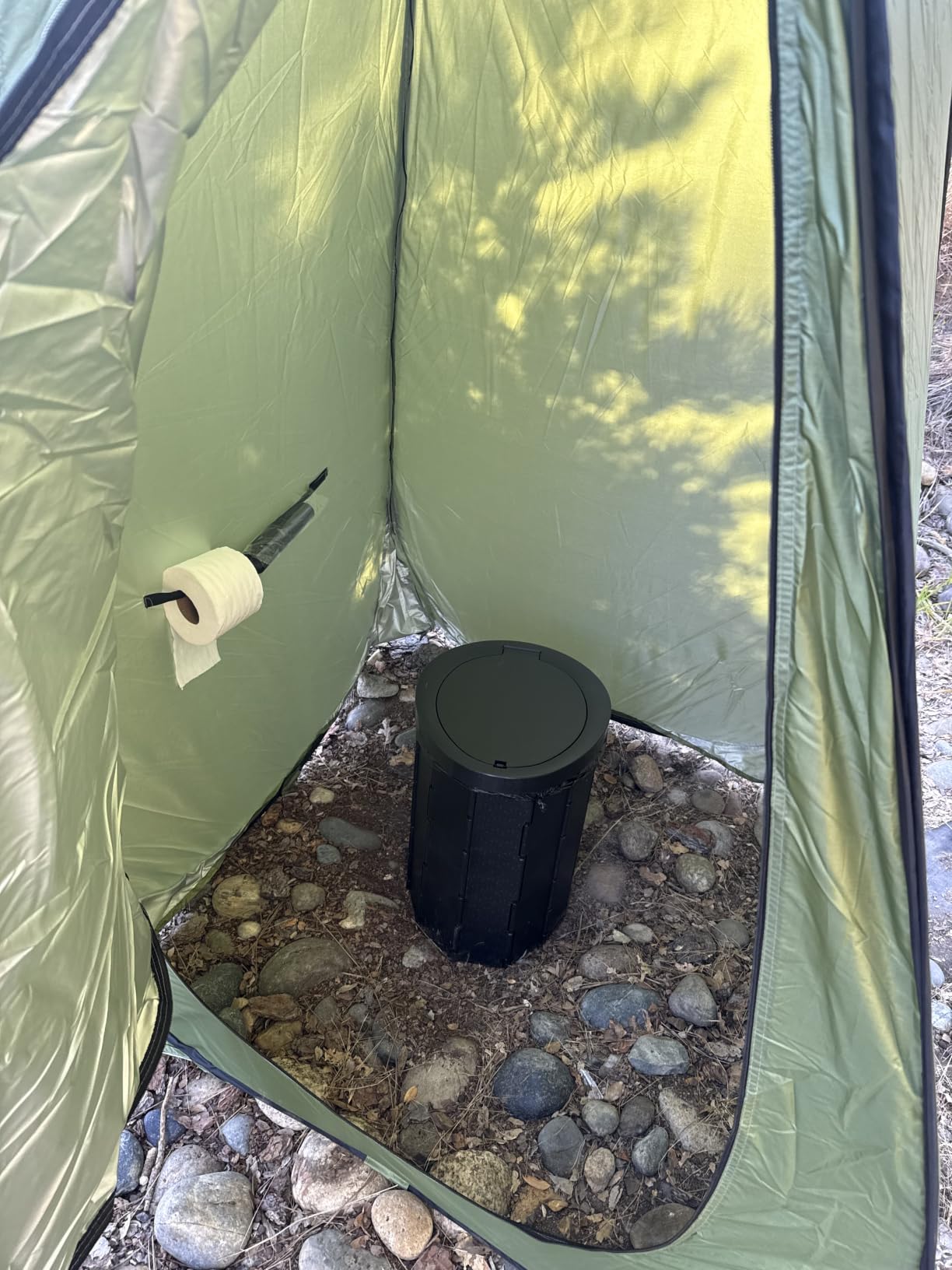 Outsmart Gadgets Outdoor Portable Toilet Set for Adults with Camping Night Lantern, Folding XL Toilet, Pop Up Privacy Tent customer photo 1