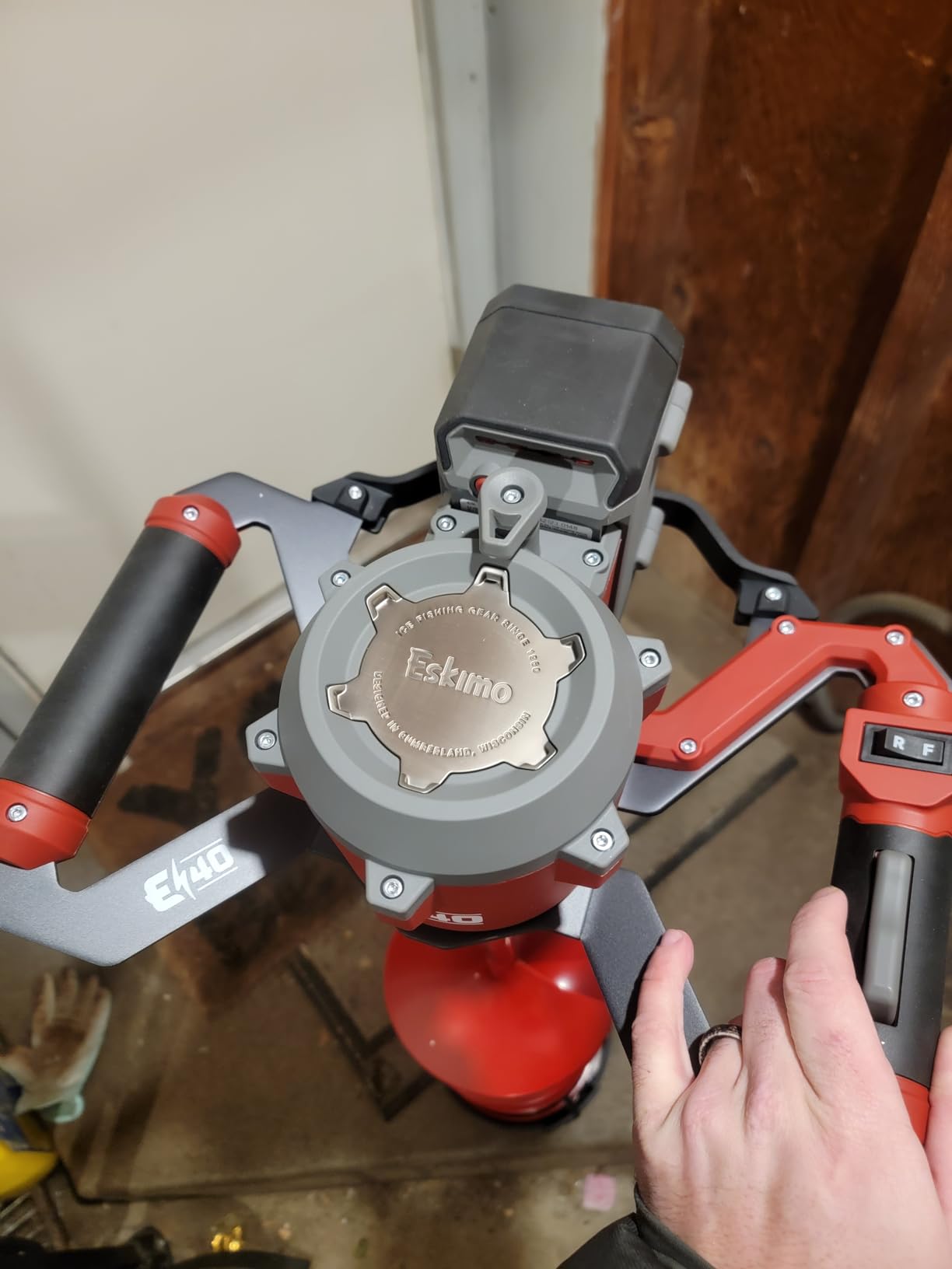 Eskimo E40 Electric Ice Fishing Auger, Full Power 40v Lithium-ion Battery, Lightweight Powerhead, Turbo Cutting System, Multi-Edge Blades customer photo 1