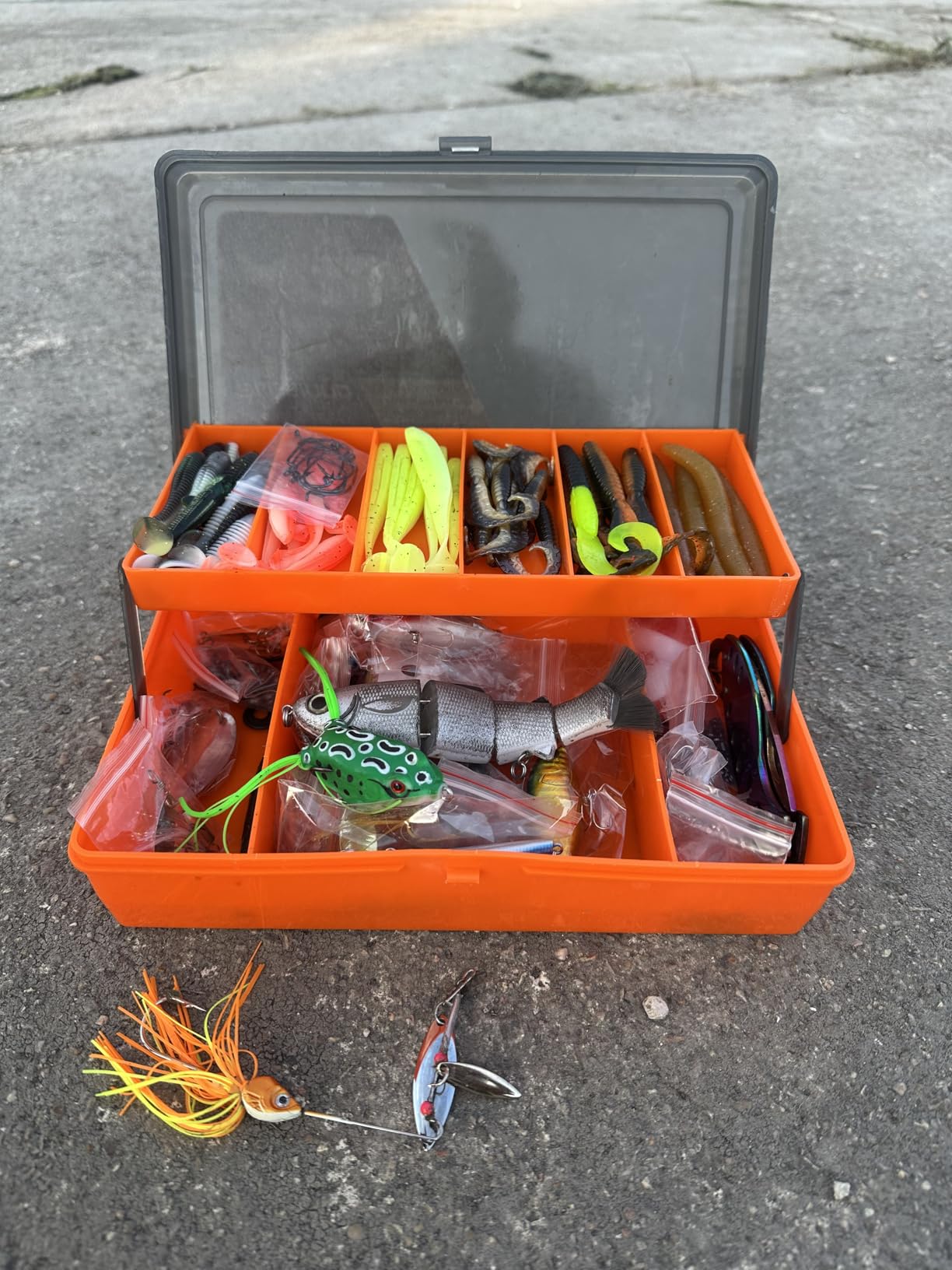 PLUSINNO 353/404 PCS Fishing Lures, Upgrade Fishing Tackle Box with Tackle Included, Crankbaits, Hooks, Weights, Other Accessories, Fishing Lure Bait Gear Equipment Kit Gift for Men Freshwater Bass customer photo 1