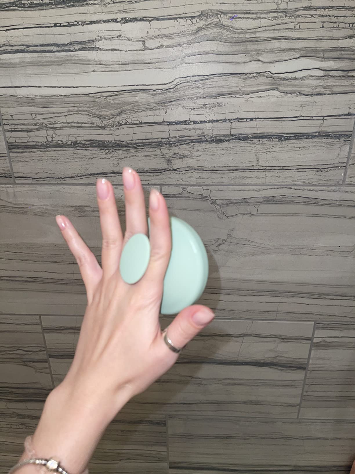 Sndyi Silicone Scalp Massager Shampoo Brush, Hair Scrubber with Soft Silicone Bristles, Scalp Scrubber/Exfoliator for Dandruff Removal, Wet Dry Scalp Brush for Hair Growth & Scalp Care, Oatmeal customer photo 1