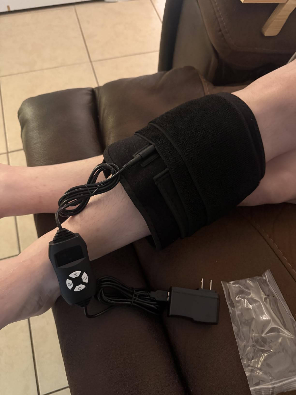 Red Light Heating Pad for Body Back Knee Shoulder Hands Feet 660nm 850nm Home Use 3 Chips in 1 Infrared Wrap Belt Gift for Women Men (Corded) customer photo 1