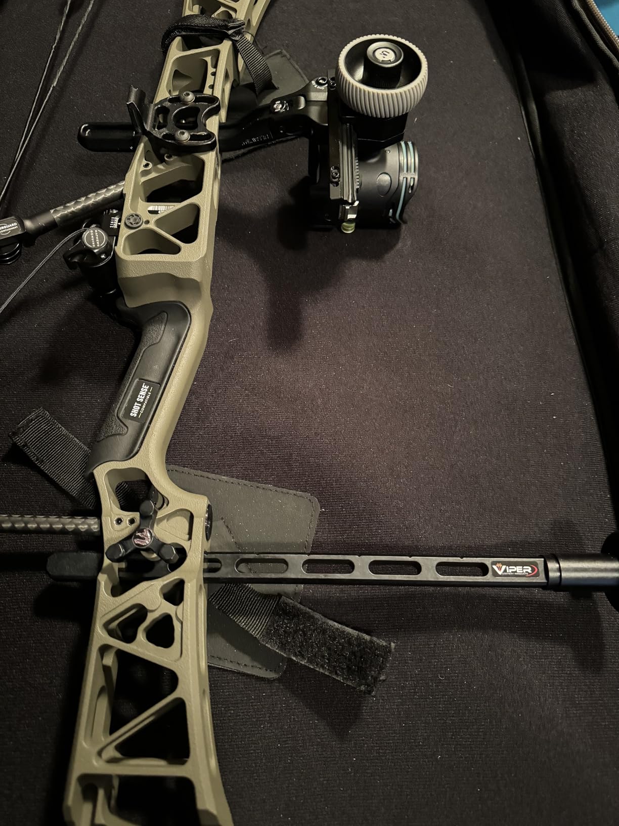 Viper Archery Direct-to-Riser Bow Stabilizer for Compound Bows customer photo 1