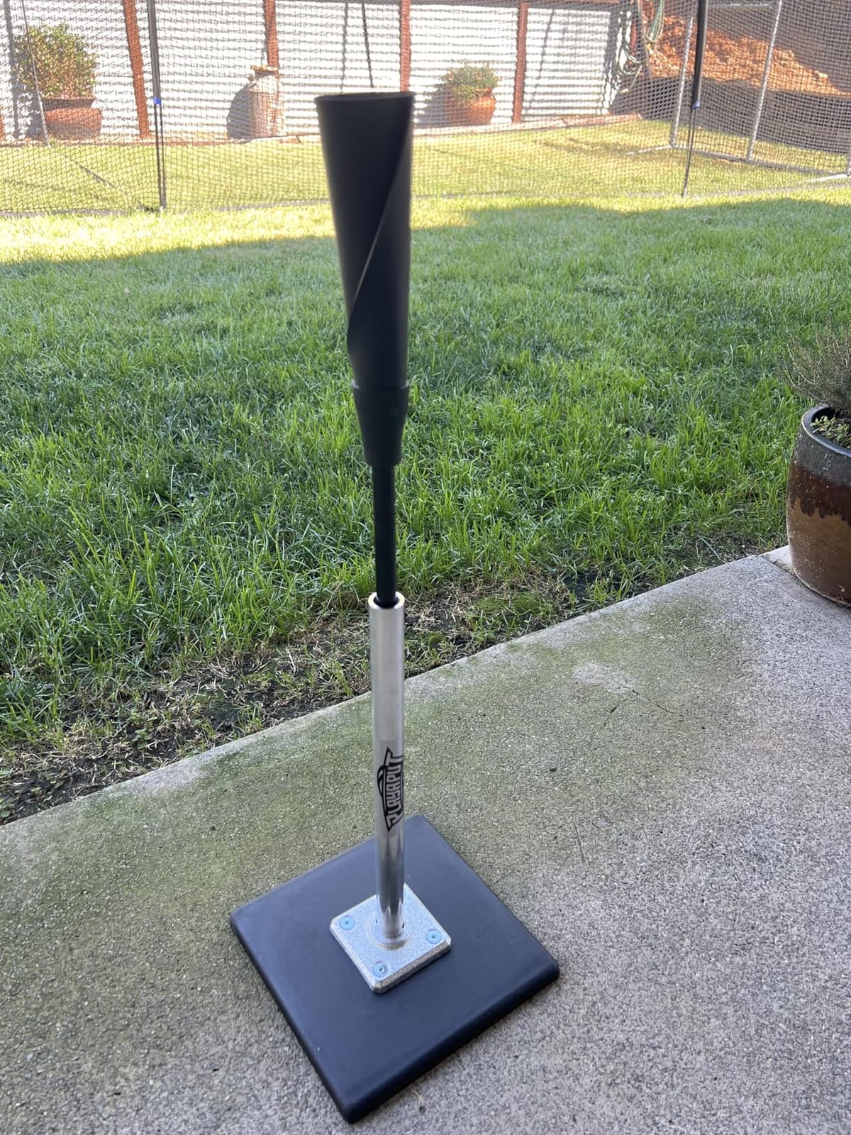 PLAYAPUT Portable Batting Tee for Baseball/Softball, Height Adjustment | From 25-37 inch, Easy Transport Premium Baseball Tee with Rubber Top, Heavy Duty Base Hitting Tee For Kids/Youths/Adults customer photo 1