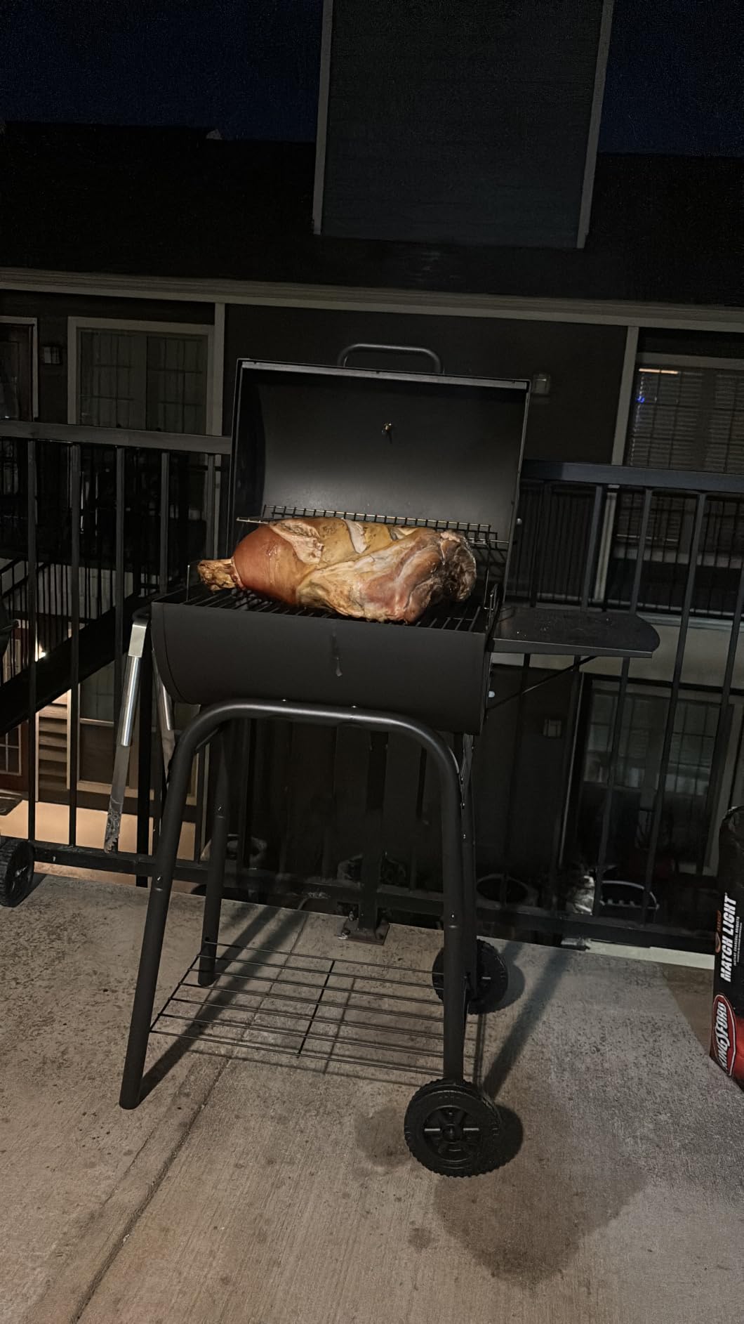 Charcoal Grill Outdoor BBQ Grill, Barrel Charcoal Grills with Side Table, Nearly 500 Sq.In. Cooking Grid Area by DNKMOR customer photo 2