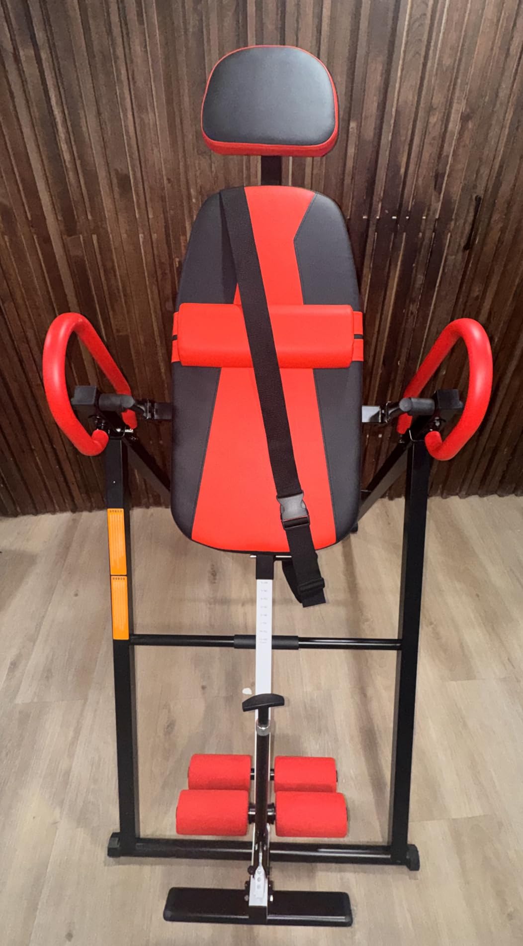 YOLEO Gravity Inversion Table for Back Pain Relief 2026 New Inversion Table w/Lumbar Support Easy to Assemble Back Stretcher Machine 300 lbs customer photo 2
