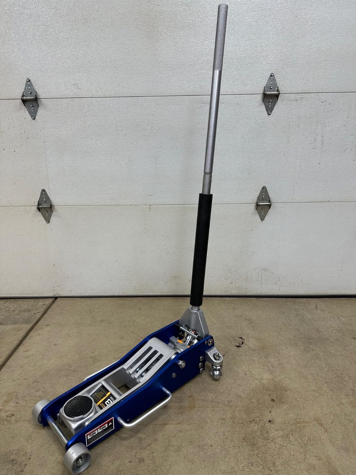 YELLOW JACKET 3 Ton Floor Jack Full Aluminum Ultra Lightweight Quick Rise Racing Floor Car Jack with Dual Pump Fast Lifting Low Profile Jack for Vehicle,6600 lbs Capacity customer photo 2
