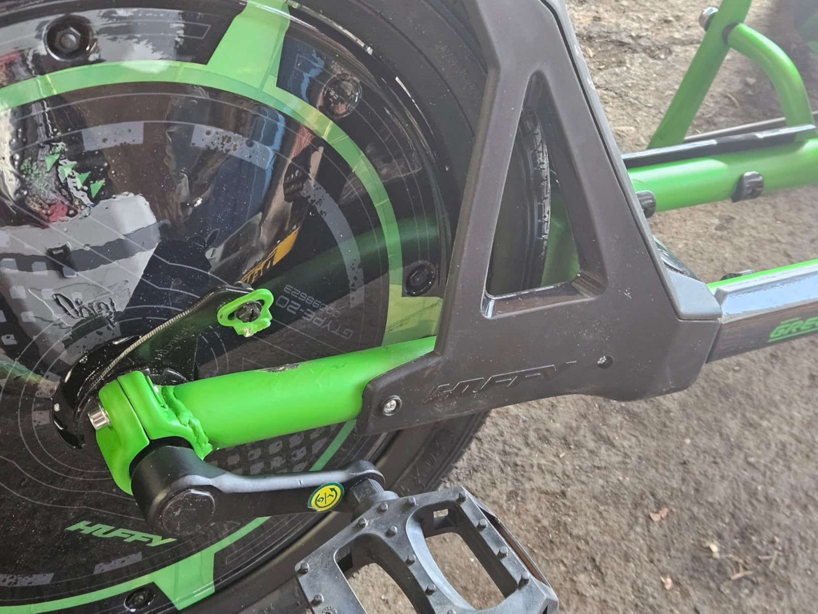 Huffy Green Machine 20 Inch Drift Trike, Sleek Ergonomic Design, Adjustable Seat, Durable Steel Frame, Easy to Operate, Drift Trike for Kids Ages 8+ customer photo 2