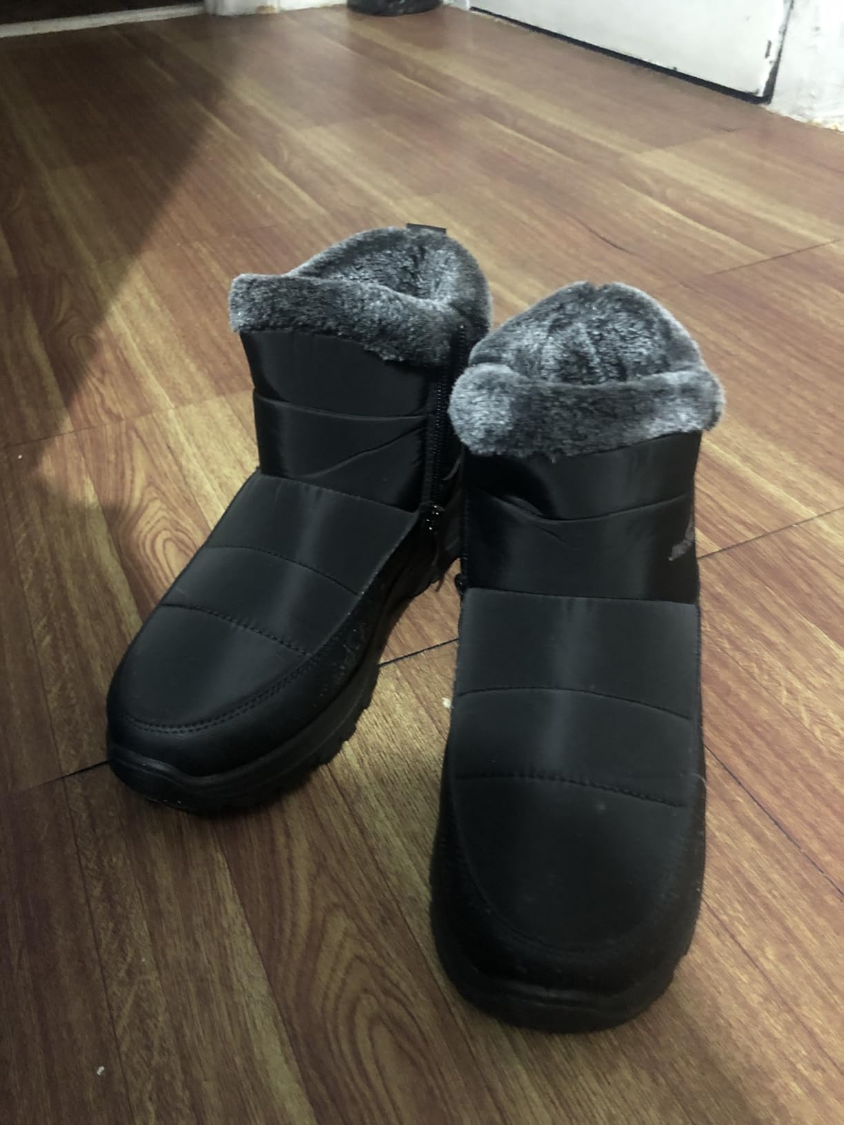 SHIBEVER Winter Boots for Women Snow: Fur Lined Warm Ankle Boots | Water Resistant Anti-slip Zipper Outdoor Walking, Adjustable Comfortable Snow Shoes for Cold Weather Size 5-12 customer photo 1