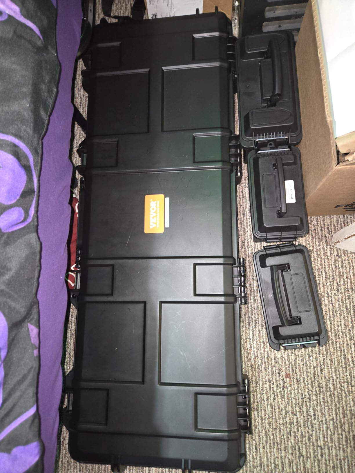 VEVOR Rifle Case, Rifle Hard Case with 4 Layers Fully-protective Foams, Lockable Hard Gun Case with Wheels, IP67 Waterproof & Crushproof, for Rifles or Shotguns customer photo 2
