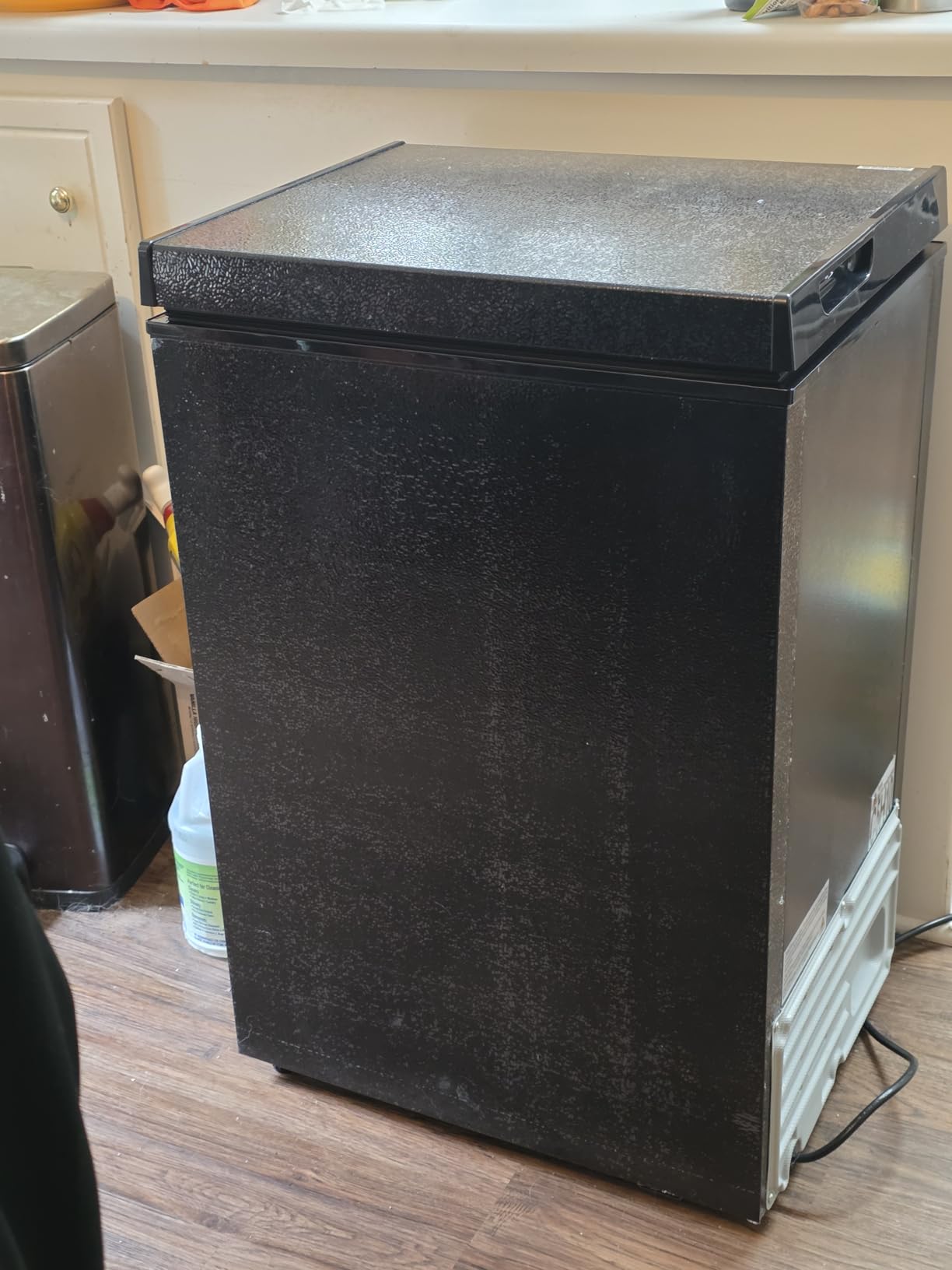 Kismile 3.2 Cubic Feet Chest Freezer, Small Deep Freezer for Home, Black | 2 Removable Basket, Adjustable Temperature, Free Standing Top open Door, Fits Kitchen/Office/Bar customer photo 2