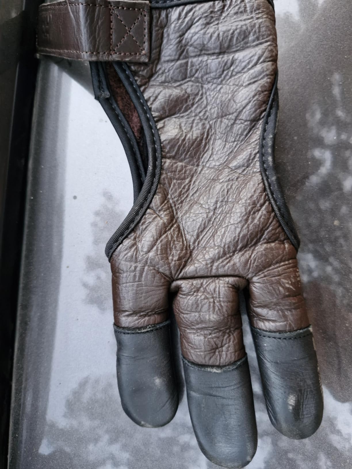 Cow Leather Three Finger Archery Glove for Recurve & Compound Bow - Finger Tab Accessory customer photo 2