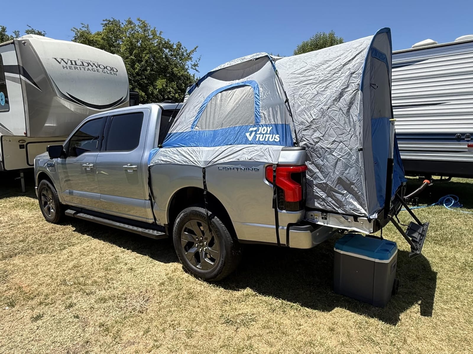 JOYTUTUS Truck Tent with Rainfly 5.5Ft-5.8Ft, Straight Spacious Truck Bed Tent with Sky View Mesh, Waterproof PU2000mm Double Layer for 2 Person, Gray Blue customer photo 2