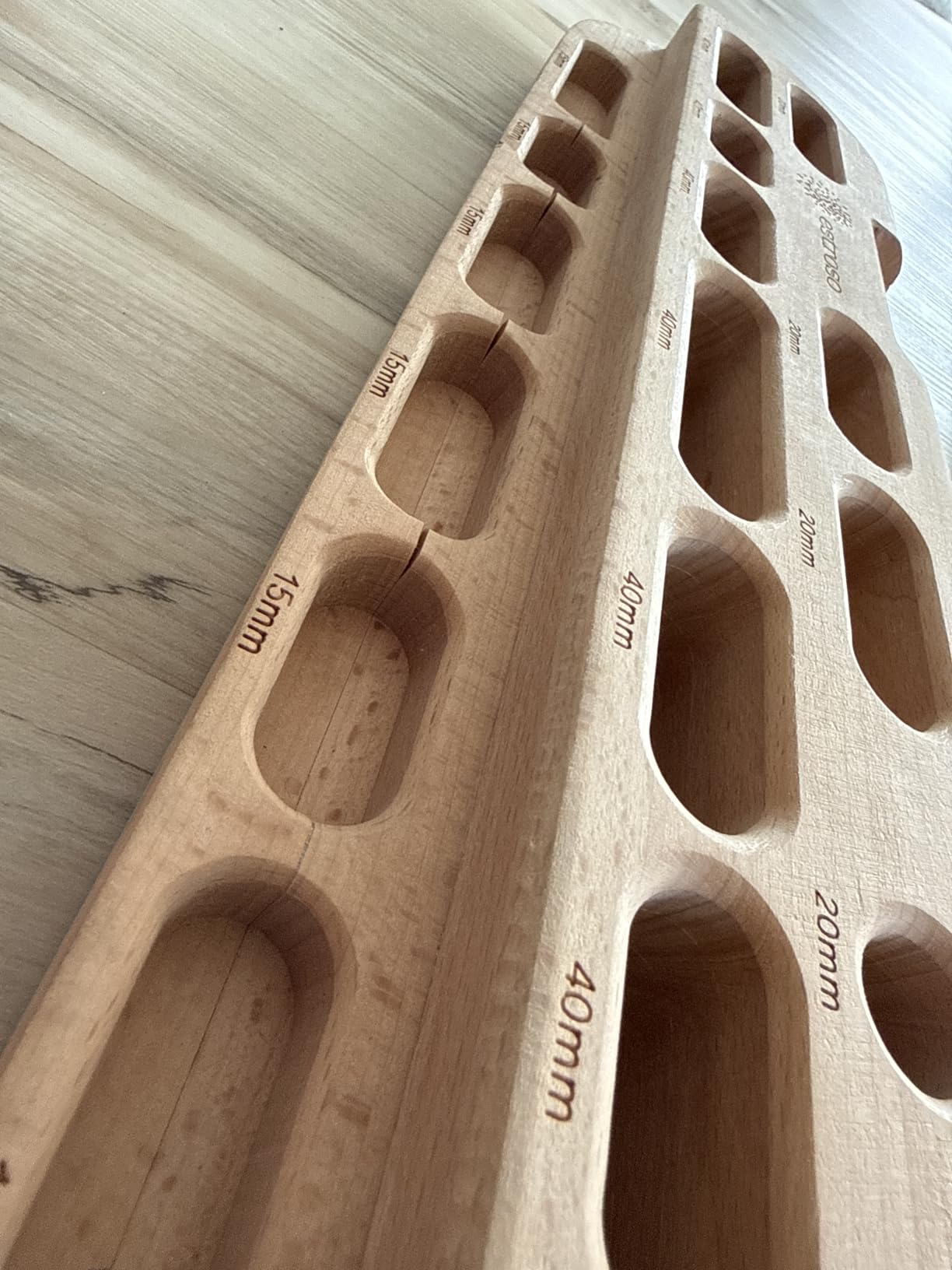 ESTROSO Wooden Hangboard, Training Hang Board with Adjustable Grip Depths and Installation Kit customer photo 1