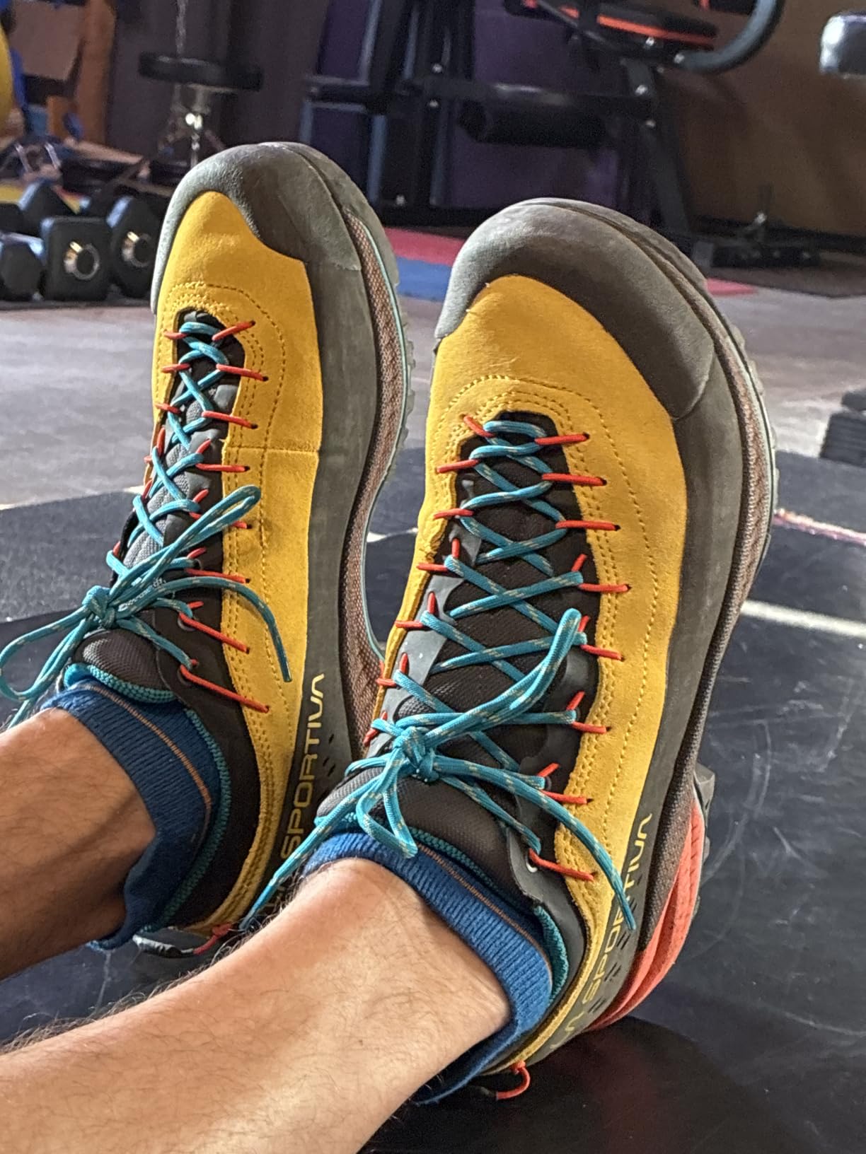 La Sportiva Men's TX4 EVO Leather Approach Shoes | Technical Approach & Easy Climbing Shoe, Max Stability & Grip on Rough Terrain, Roomy Construction customer photo 1