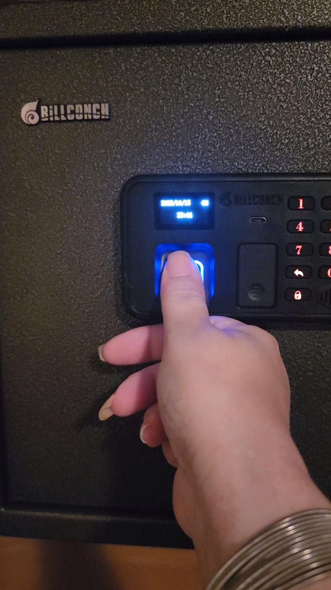BILLCONCH Biometric Gun Safe for Multiple Handguns Quick Access Pistol Safe customer photo 1