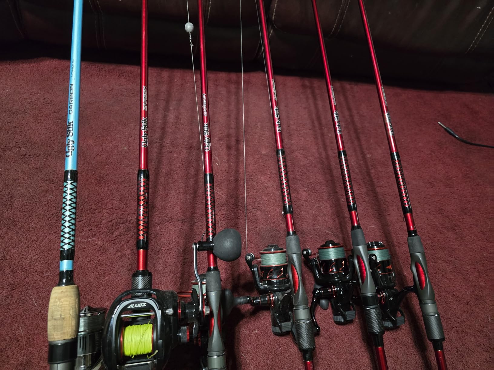 Ugly Stik Carbon Inshore Spinning Rod, Durable and Balanced Fishing Rod, 24-Ton Graphite Blank, Solid Graphite Tip for Increased Sensitivity customer photo 1