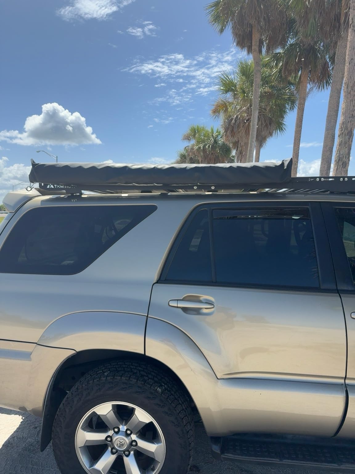 VEVOR Vehicle Awning 4.6'x6.6' Roof Rack Pull-Out Sun Shade UV50+ PU3000mm, Retractable Weatherproof 4x4 Side Awning for SUV Outdoor Camping & Overland (Hardware Included), w/Waterproof Storage Bag customer photo 2