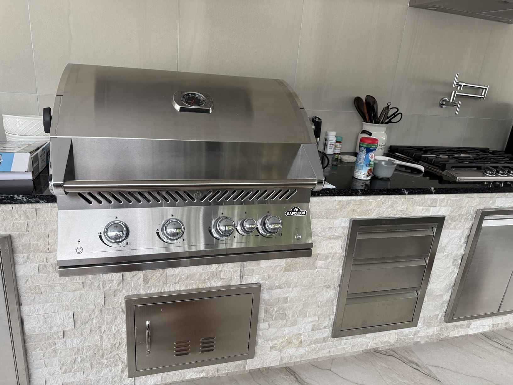 Napoleon Built-In 700 Series 32-inch Natural Gas Grill Head | BIG32RBNSS-1, 4 Main Burners, Infrared Rear Burner, Stainless Steel, Included Rotisserie Kit customer photo 1