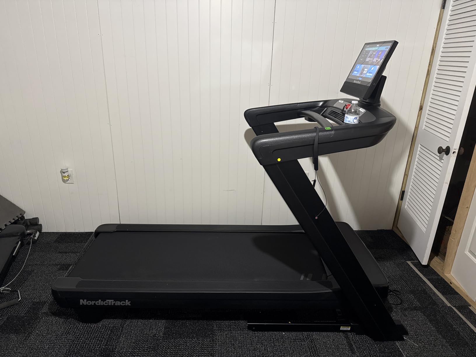 NordicTrack Commercial Series Treadmill | Foldable with -3% to 12% Incline, 3.5HP Motor, 60-inch Belt for Marathon Training customer photo 1