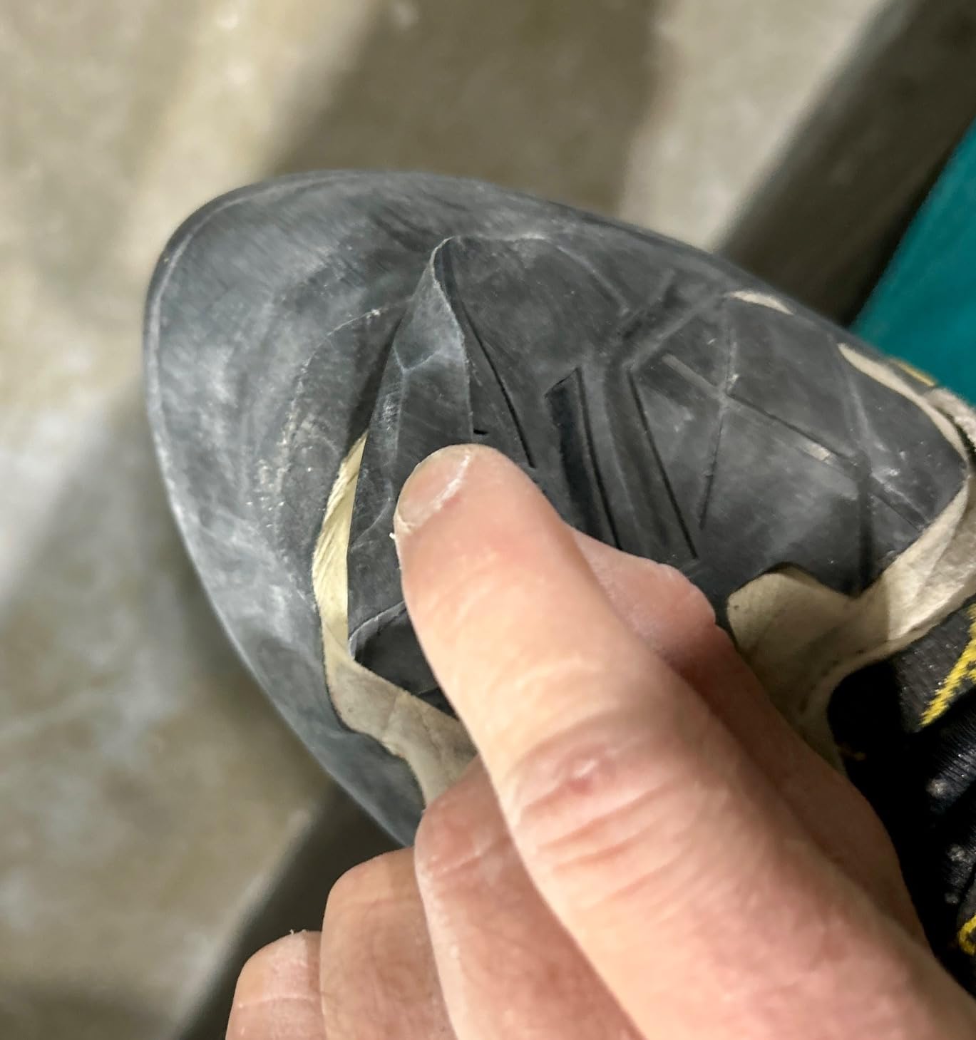 La Sportiva Mens Solution Rock Climbing Shoe customer photo 2