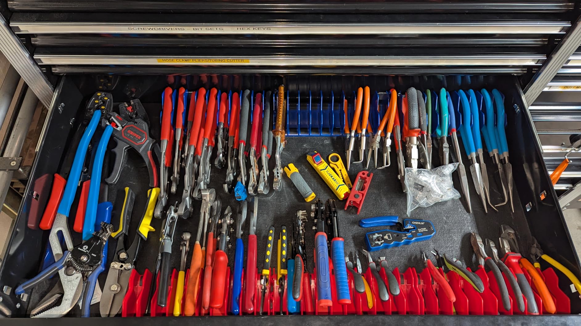 WORKPRO 2-Pack Plier Organizer Rack, 20-Slot Tool Organizer and Storage | Large Capacity Plier Holder, Non-Slip Rubber Base customer photo 1