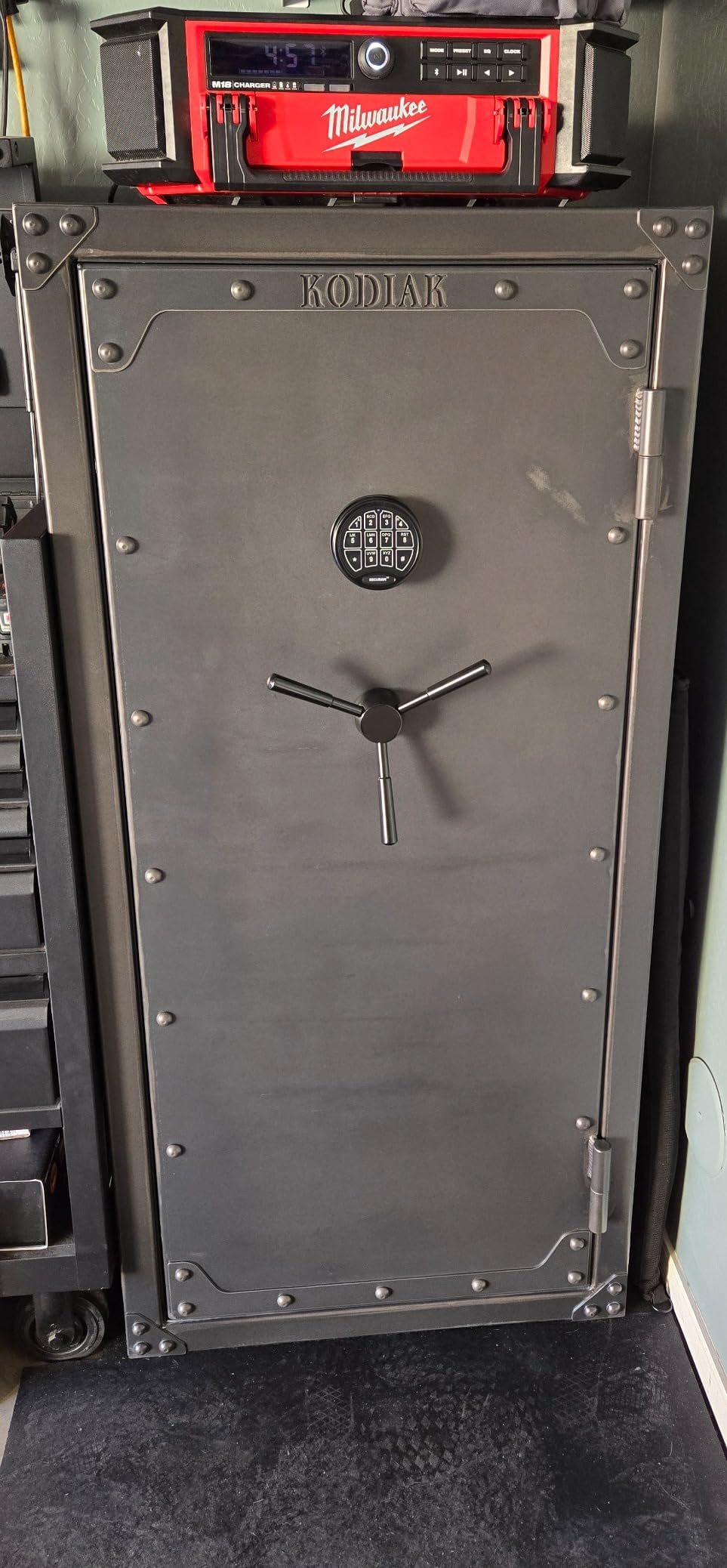 Kodiak Home Gun Safe for Rifles & Pistols | KSX5933 by Rhino Metals with New SafeX Security System | 41 Long Guns & 6 Pistol Pockets | 60 Minute Fire Protection | Antiqued Finish | 541lbs customer photo 1