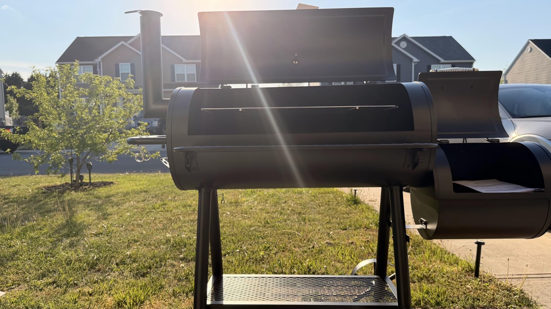 Sophia & William Vertical Offset Charcoal Smoker 961 SQ.IN. Cooking Area customer photo 2