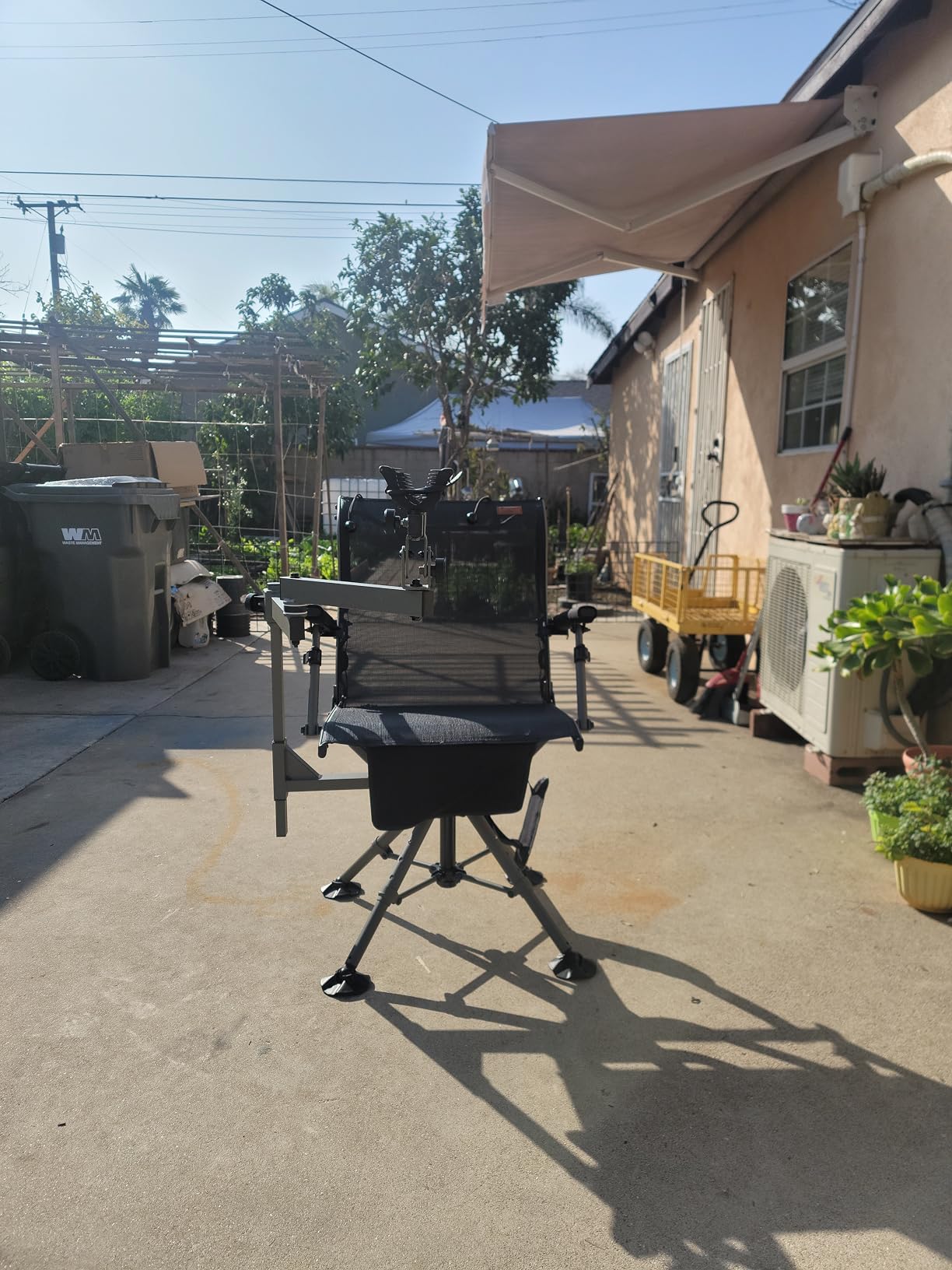 Giantex 360° Swivel Hunting Chair with Gun Rest, Adjustable Armrests, Telescopic Legs, All-Terrain Duck Feet, Shoulder Strap, 330 Lbs Capacity, Outdoor Ground Blind Seat, Folding Deer Hunting Seat customer photo 1