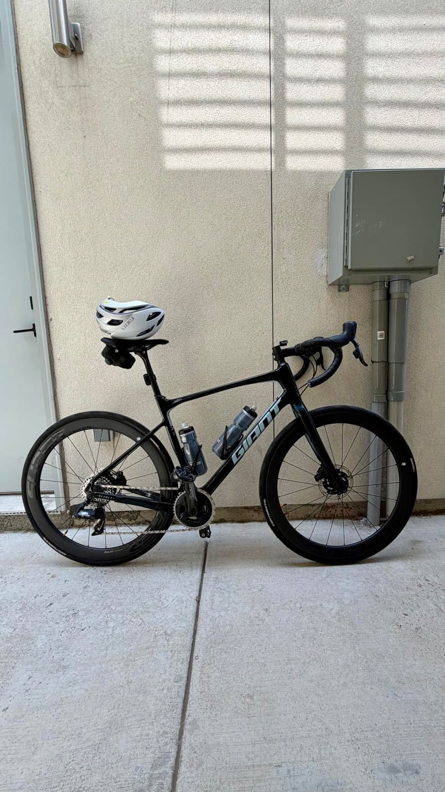 SUPERTEAM Carbon Bike Wheel 50mm Disc Brake Tubeless 28mm customer photo 1
