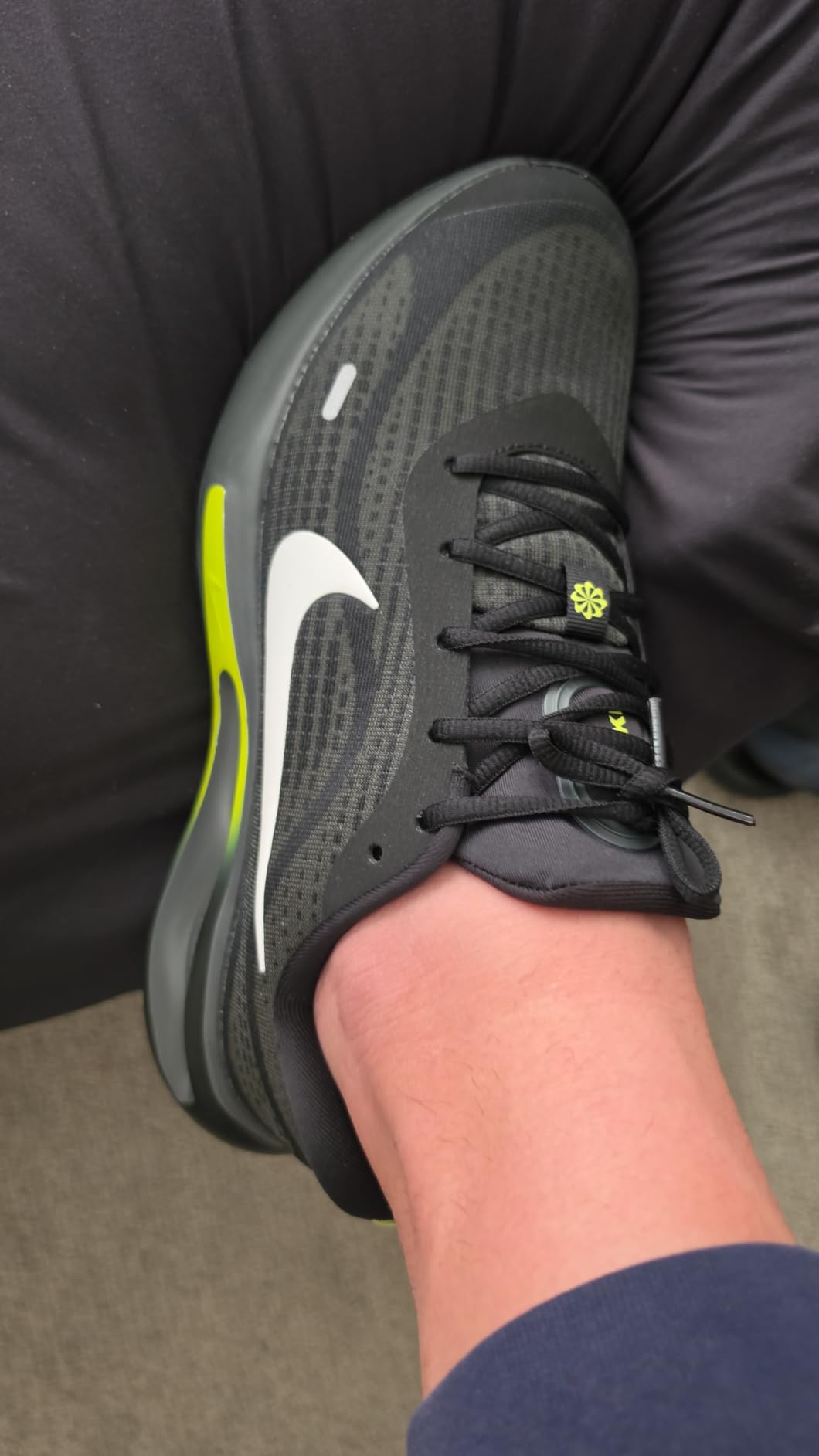Nike Men's Journey Run Road Running Shoes customer photo 2