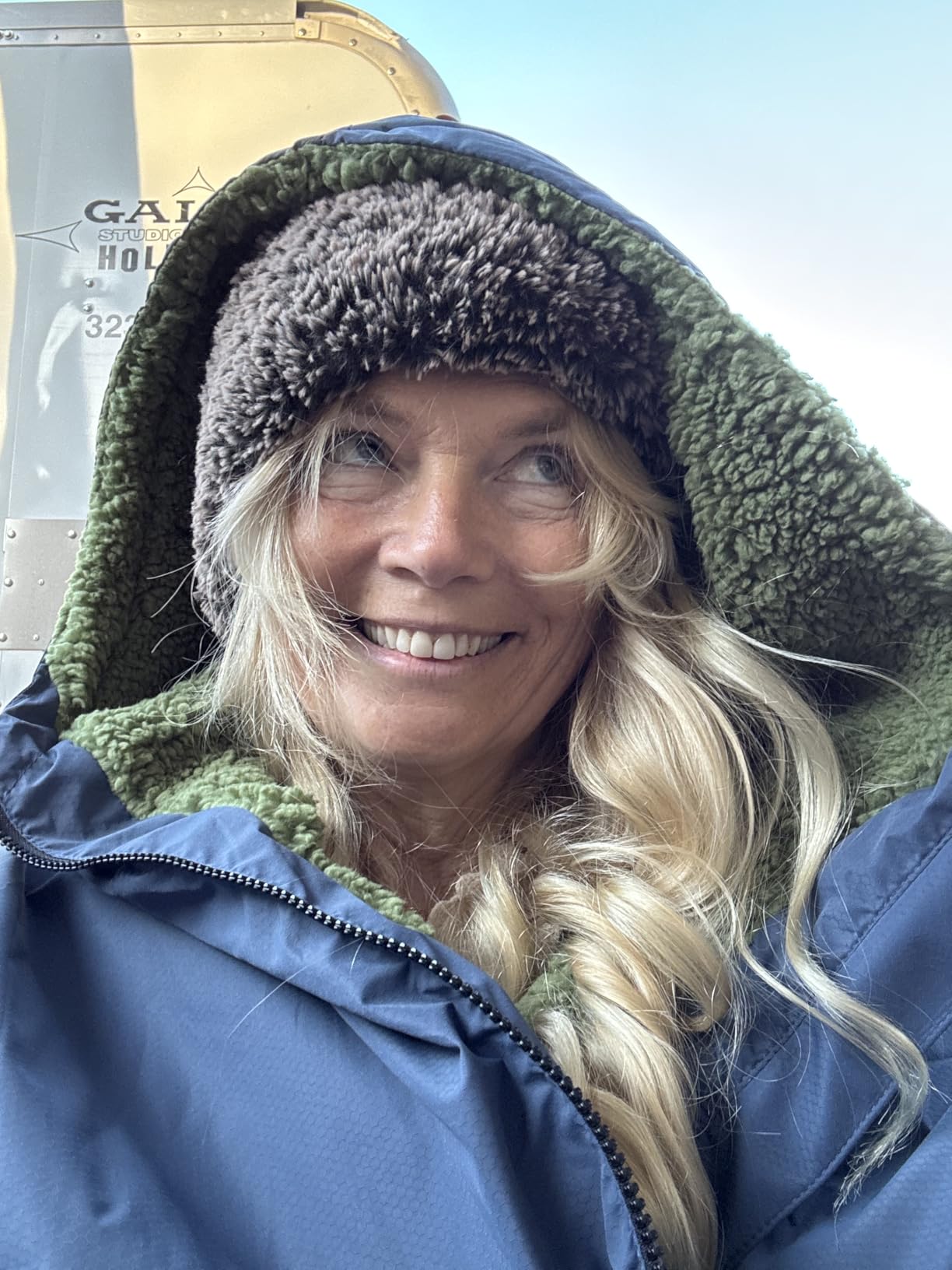 Hiturbo Warm Waterproof Swim Parka: Windproof Hooded Changing Robe | Sherpa Lined Swimming Coat | Oversized Fleece Surf Poncho | Recycled Fabric Swim Jacket | Pool Beach Watersports Wear customer photo 1