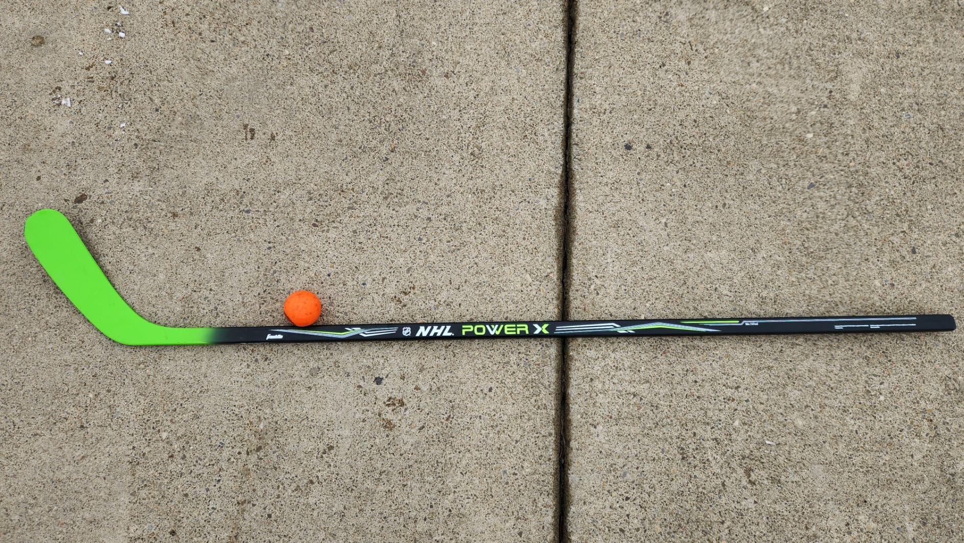 Franklin Sports Street Hockey Sticks - Ambush Junior Street Hockey Stick - Wood and Fiberglass Shaft - ABS Blade - One Piece Stick - 46