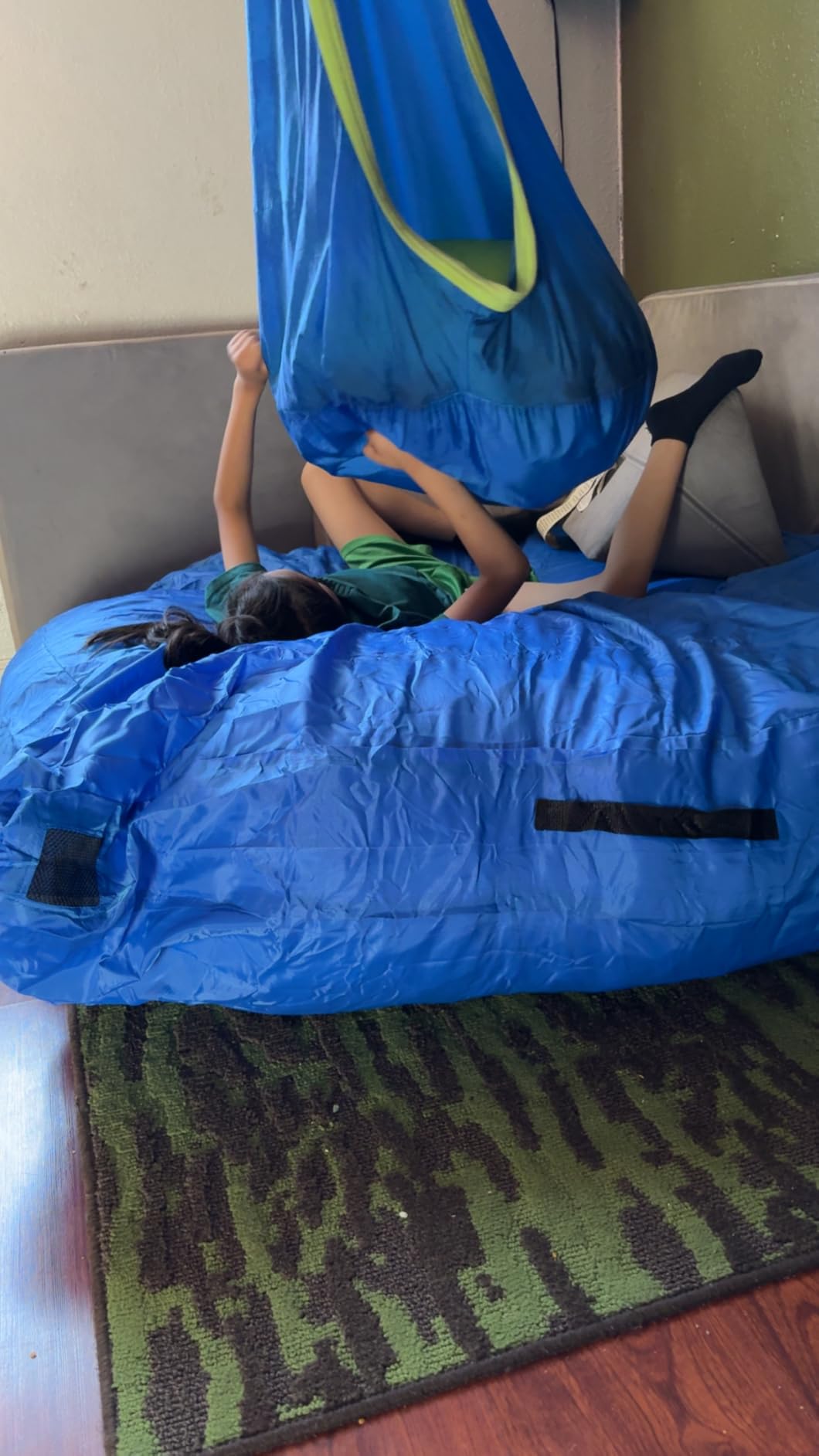 Sensory Crash Pad Multi-Size - Thick Bouldering Crash Pad with Backpack Straps - Non-Slip Bottom - Portable Climbing Mat customer photo 1