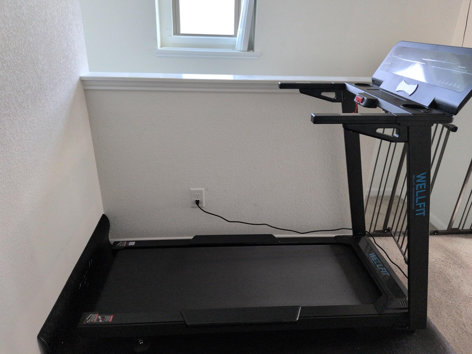 Auto Incline Treadmill, 15% Incline Heavy Duty Treadmill for Home | 4.5HP, 10 MPH, 500 lbs Capacity, 20'' x 55'' Running Area Treadmills with Pulse Sensor, Bluetooth Player & LED Display customer photo 2
