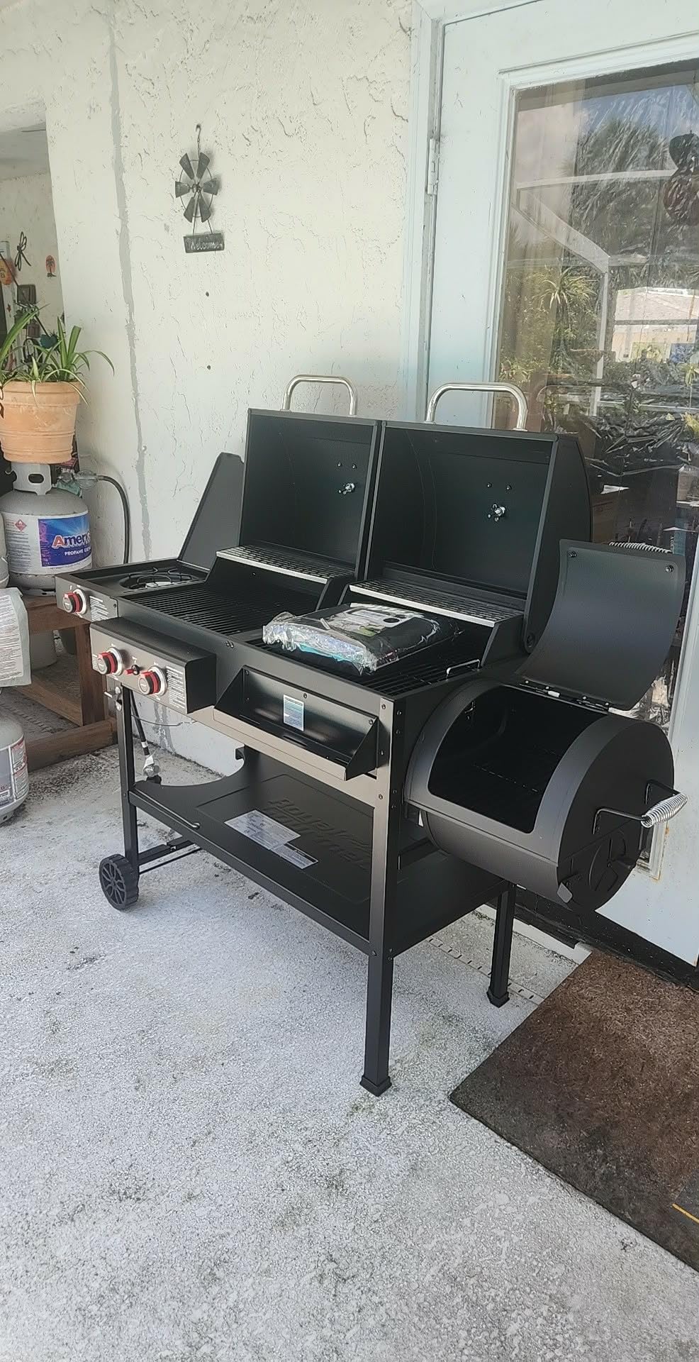 2-Burner Gas and Charcoal Grill Combo with Offset Smoker & Side Burner, 34,000 BTU Dual Fuel Grill, 1020 Sq. In. Cooking Area, Ideal for Outdoor Cooking, Black, ZH3005Y-SC customer photo 1