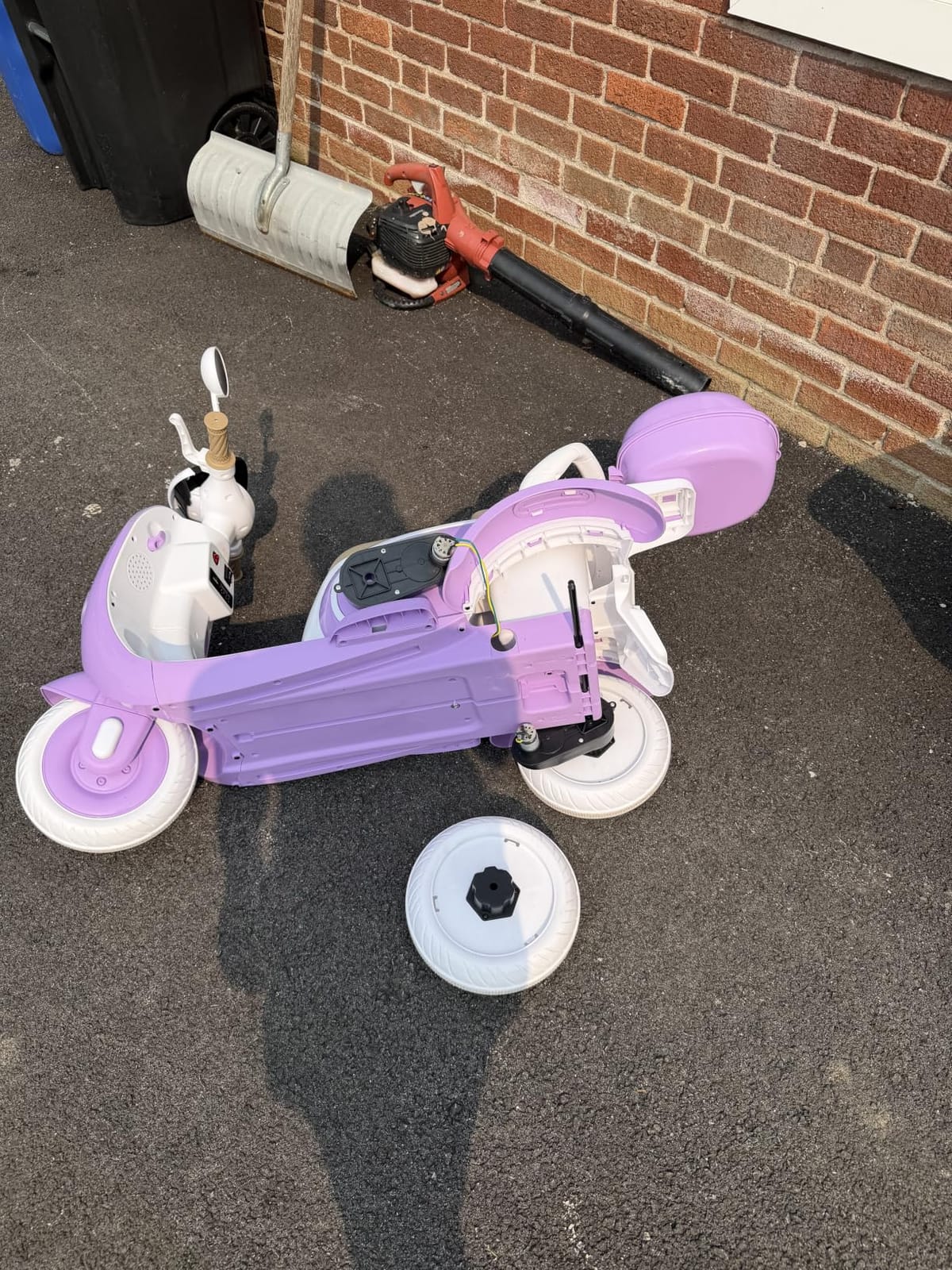 12V 2-Seater Kids Electric Motorcycle with Parent Remote Control | 3-Wheel Electric Motorcycle with Music, Horn, Lights and Big Storage Box, Dual Motor Ride on Motorcycle for Girls Boys customer photo 2
